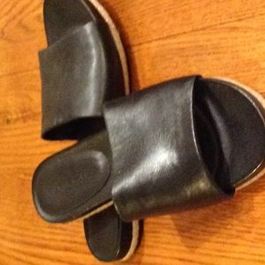 Pure Navy "Black" Sandals size 9 never worn